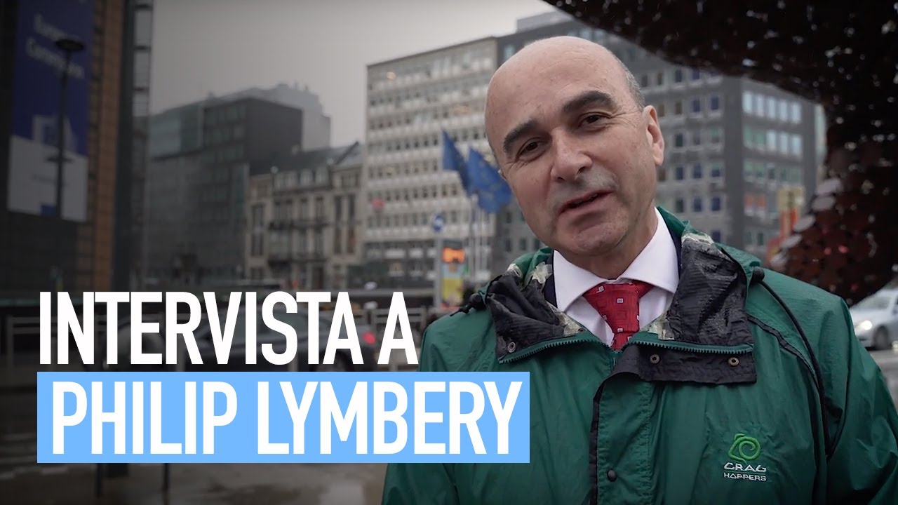 Intervista a Philip Lymbery, CEO di Compassion in World Farming, per dire stop alle gabbie