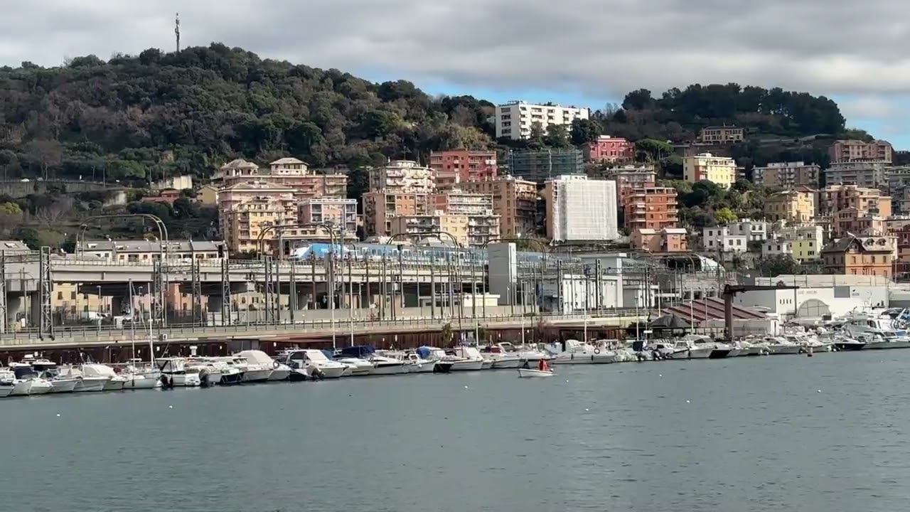 Intercity sulla Bretella di Genova-Prà