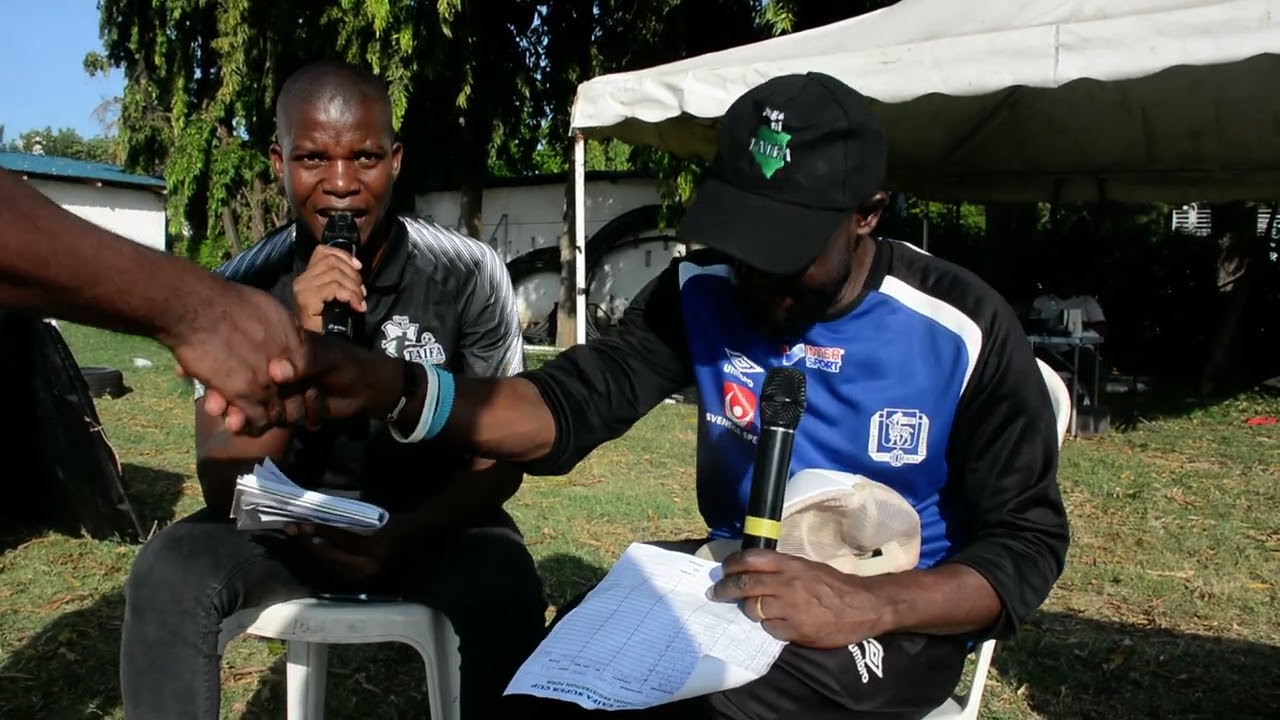 MTANGAZAJI WA MPIRA JAPHET KAHINDI ‘MAKANAKY’ AKIFANYA VITU VYAKE