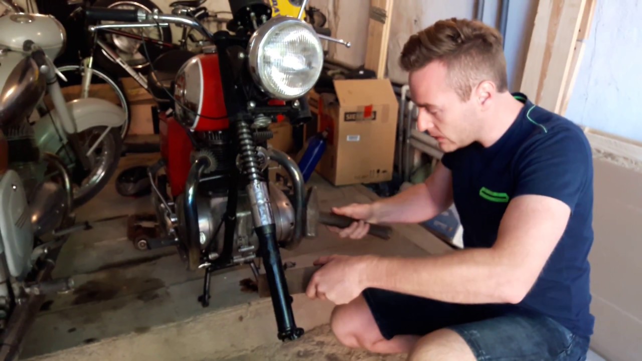 BSA A65  front fork removal