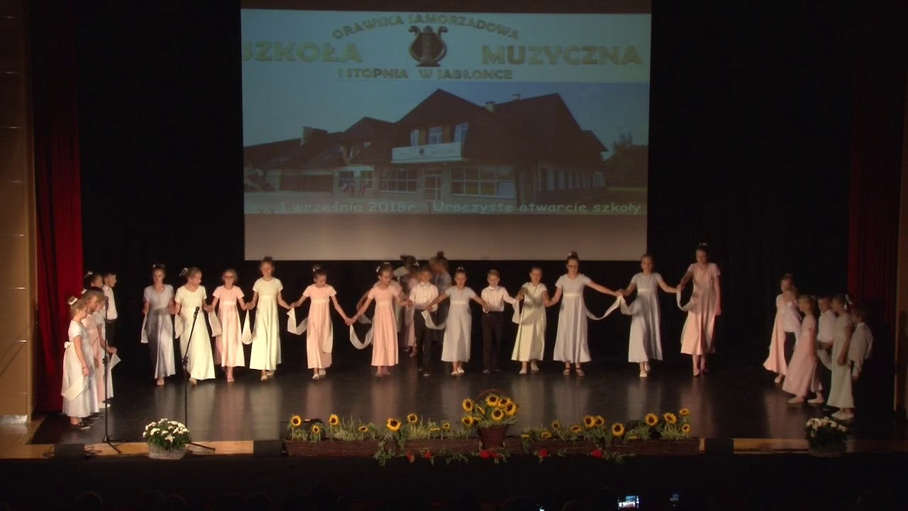 Polonez inauguracyjny: K. Kurpiński - Polonez &bdquo;Cześć Ci, Polsko&rdquo;