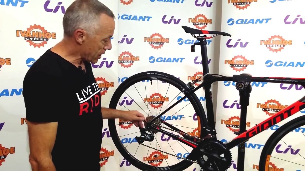 Giant TCR Advanced Pro 1 2018 Road Bike