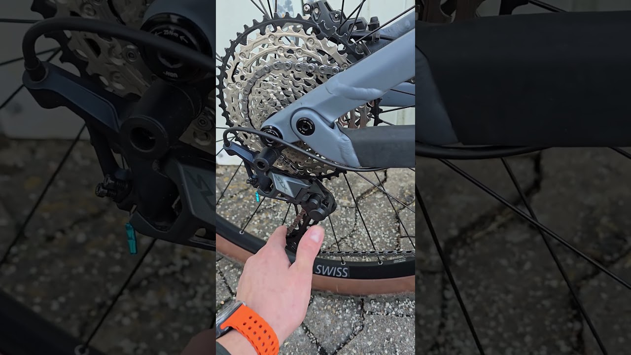 Shimano Deore SLX - How does the clutch work 🤔 #howto #shimano #shimanoslx #new #mtb #shorts #canyon
