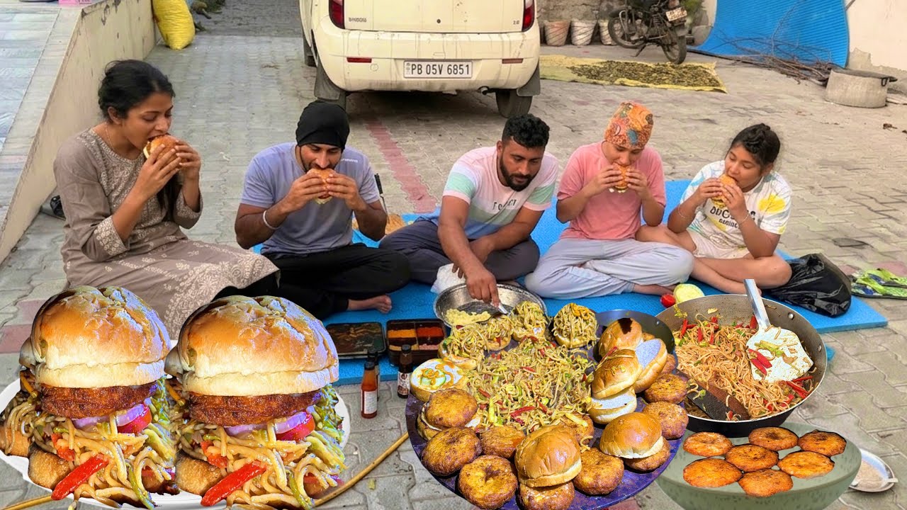 Making Different Style biggest burger 🍔 first time try 🤤 | Aaj tak nai khada hona 👌😋