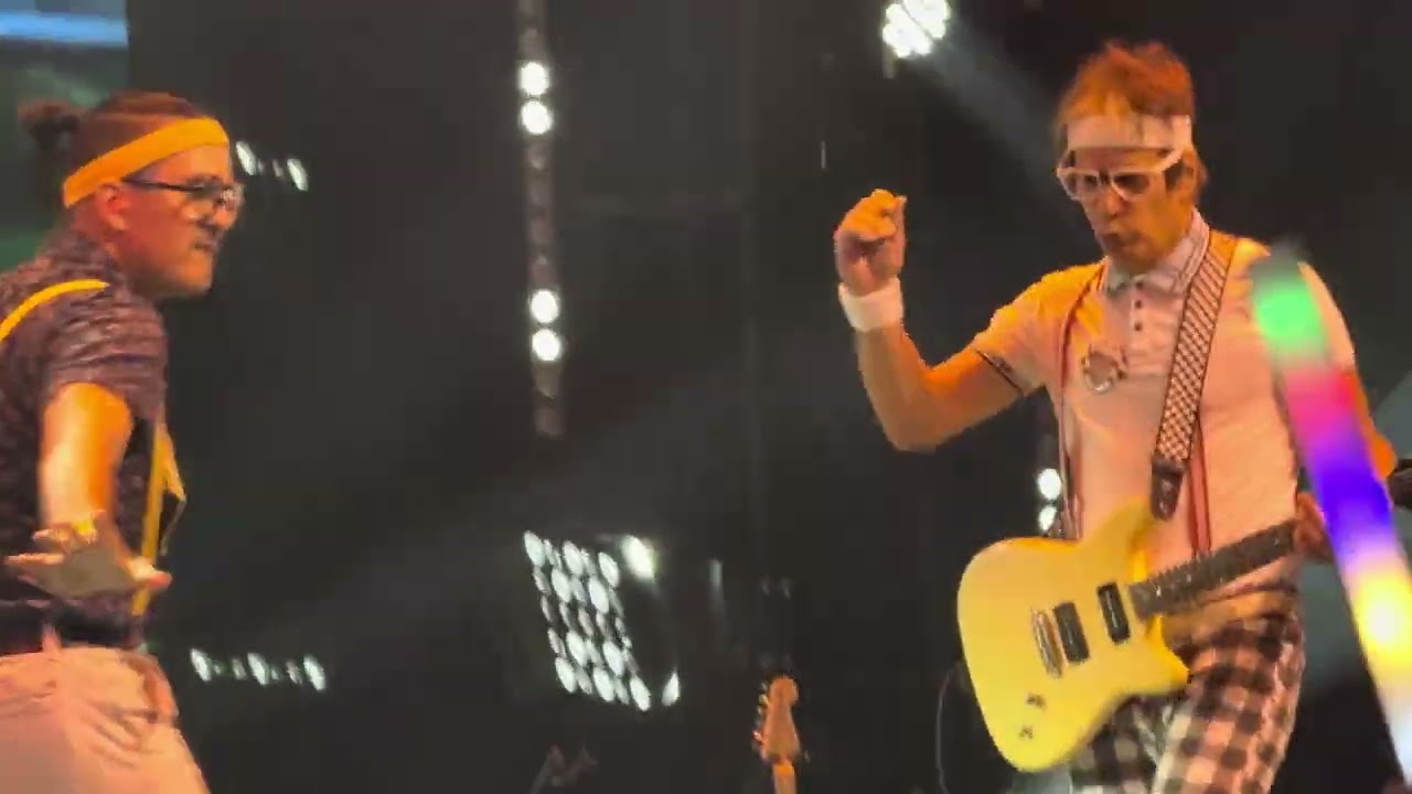 The Spazmatics perform You Spin Me Round in Las Vegas at the South Point