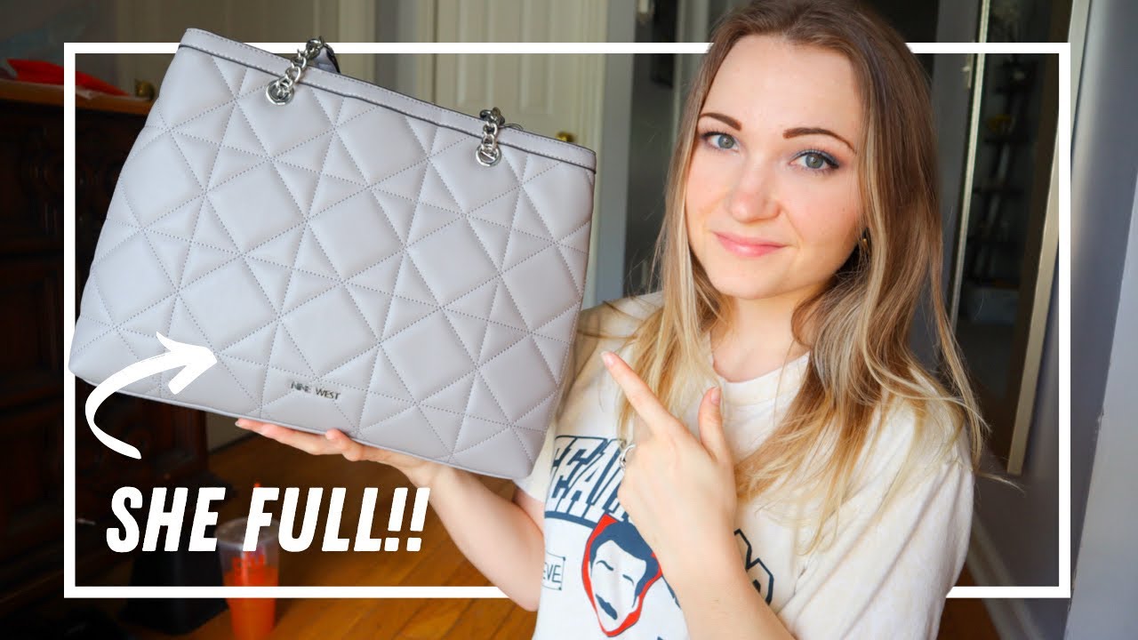 WHAT’S IN MY BAG // what I keep in my Nine West purse