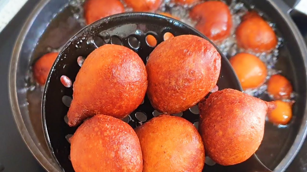 HOW TO MAKE DELICIOUS PLANTAIN PUFF PUFF  RECIPE. (Nigerian Street food at night.)