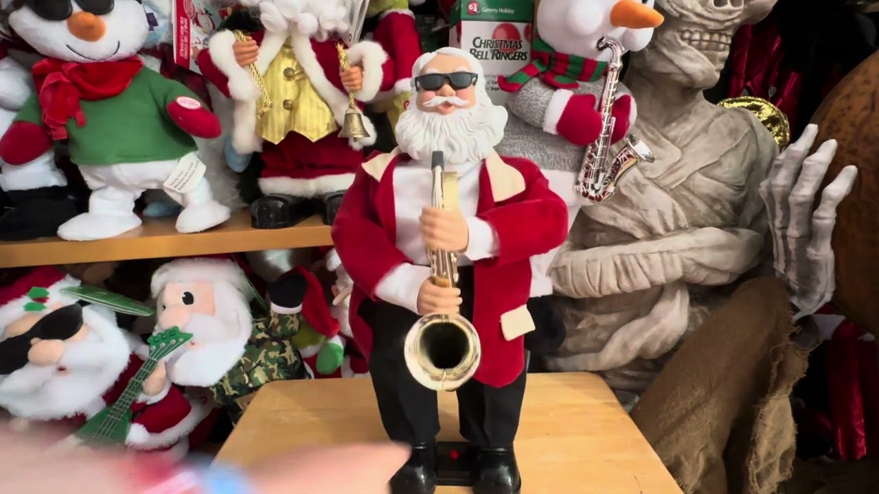 Gemmy 2001 Animated Saxophone Santa Claus (Plays: Jingle Bell and Deck the Halls) 🎅🎄☃️