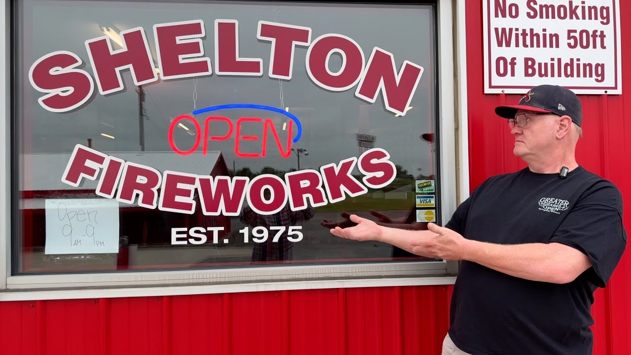 Магазин фейерверков и тур Shelton Fireworks в Ричмонде, штат Индиана