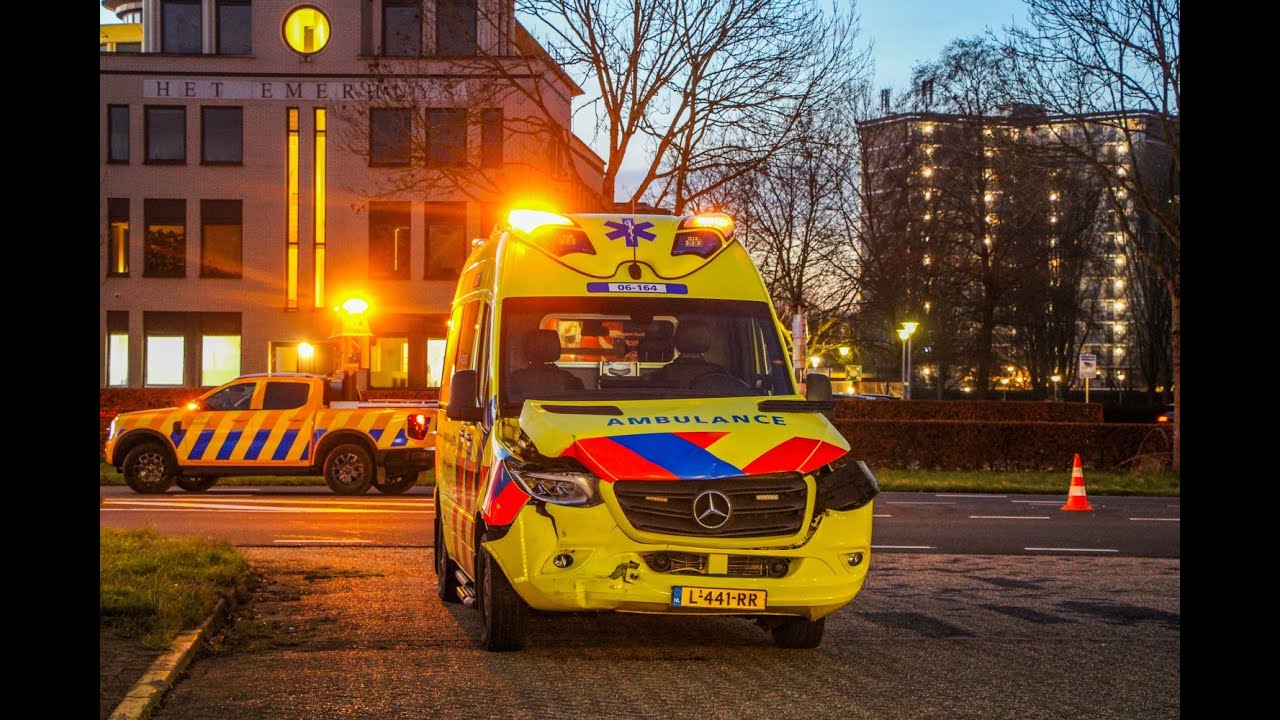 Ambulance betrokken bij zware aanrijding in Zutphen