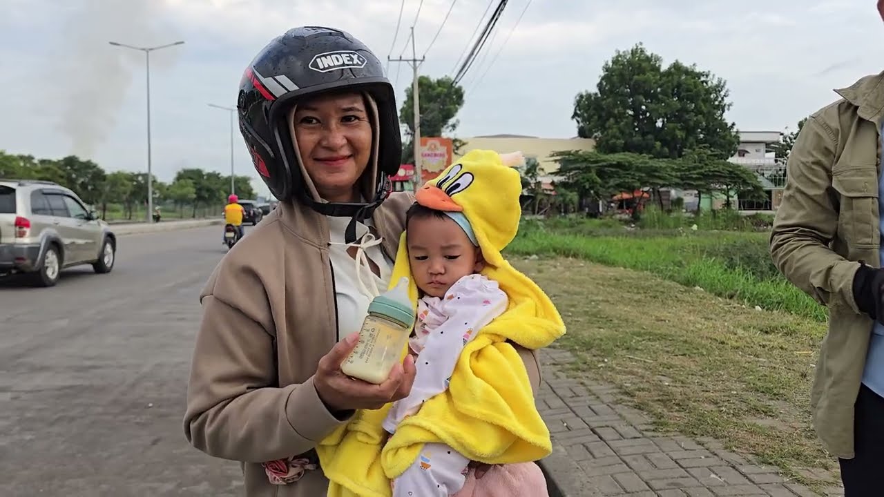 Another Day with baby SereyVath in Kampong Chhnang