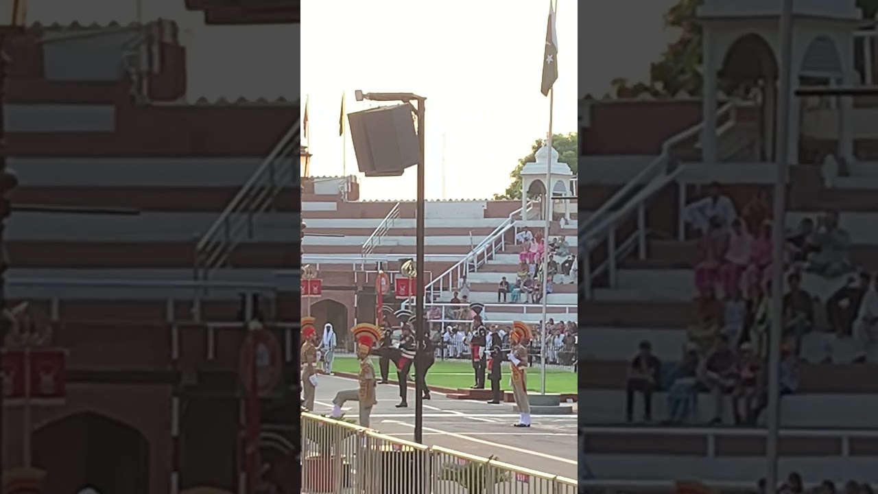 Attari-Wagah Border crossing between 🇮🇳-🇵🇰 