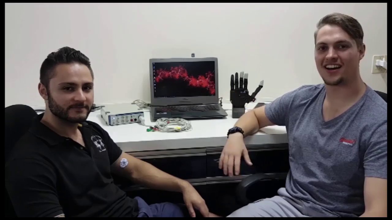 Fine grip control of robotic EMG-based prosthetic fingers