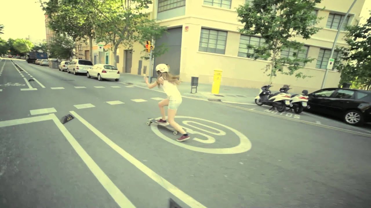 Cristina Mandarina Longboarding