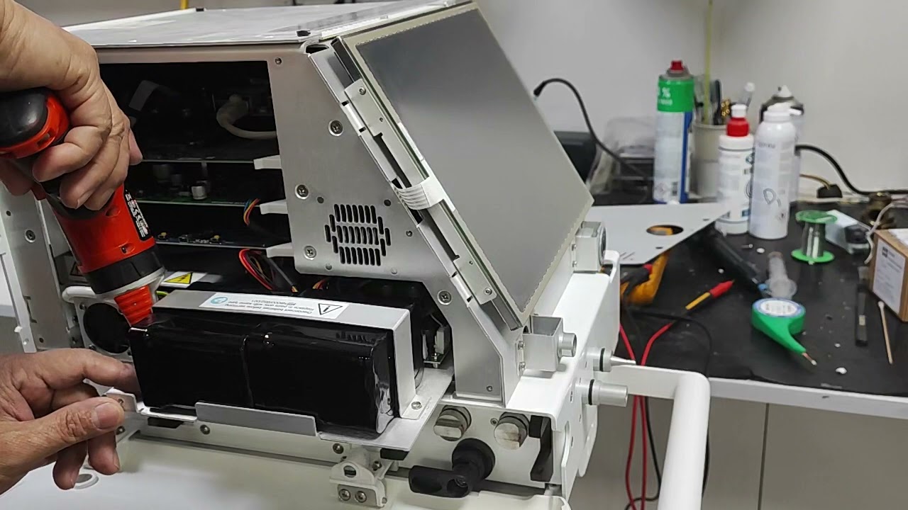 Replacing Battery pack of Pediatric  SLE 6000 Ventilator