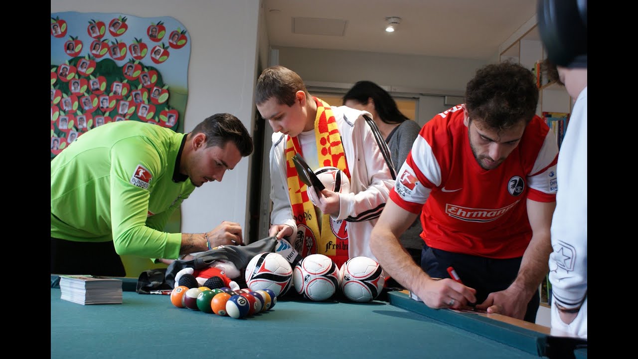Bürki und Mehmedi besuchen Kinderkrebsklinik