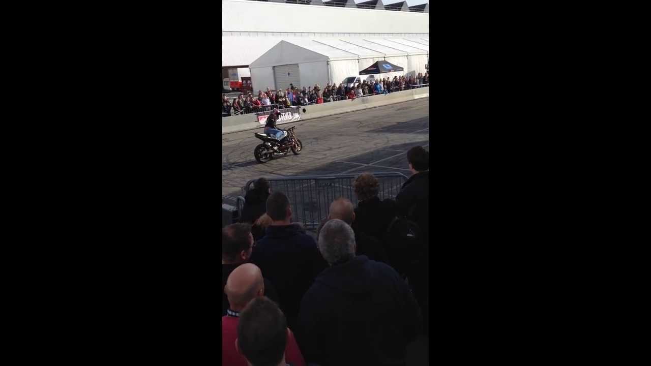 chik do a mad motor burnout HD must see WOW never done before amsterdam