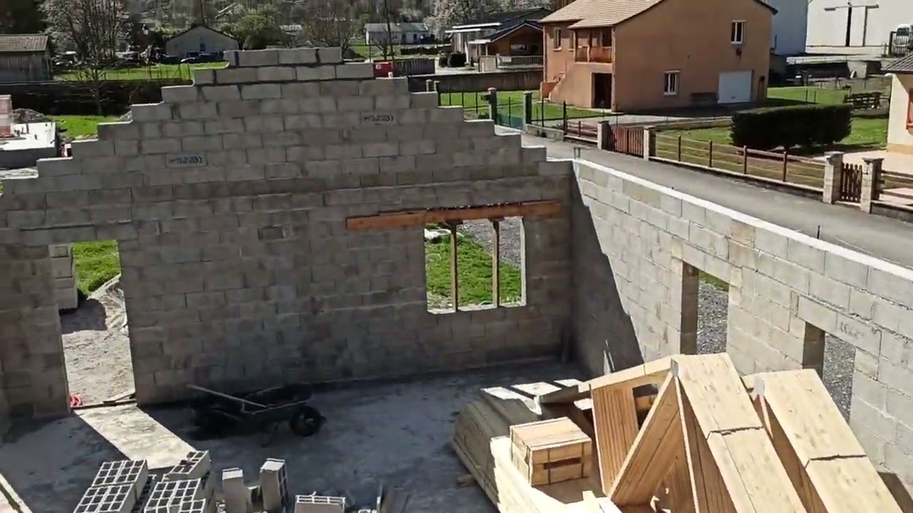 Construction de Maison : les pignons sont finis (enfin presque...)