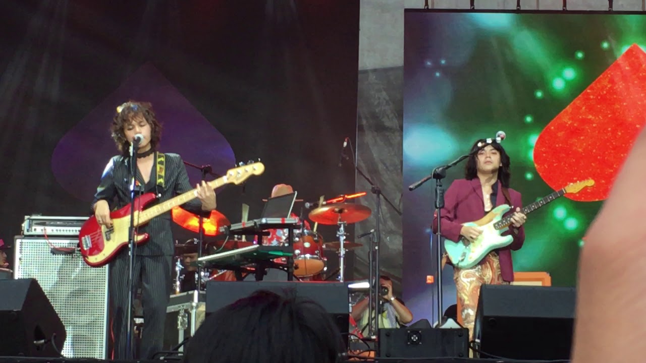 IV of Spades - Mundo live at Toyota Music Festival