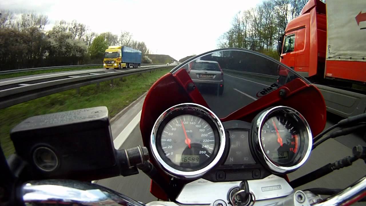 Go Pro Haltertest auf der Autobahn