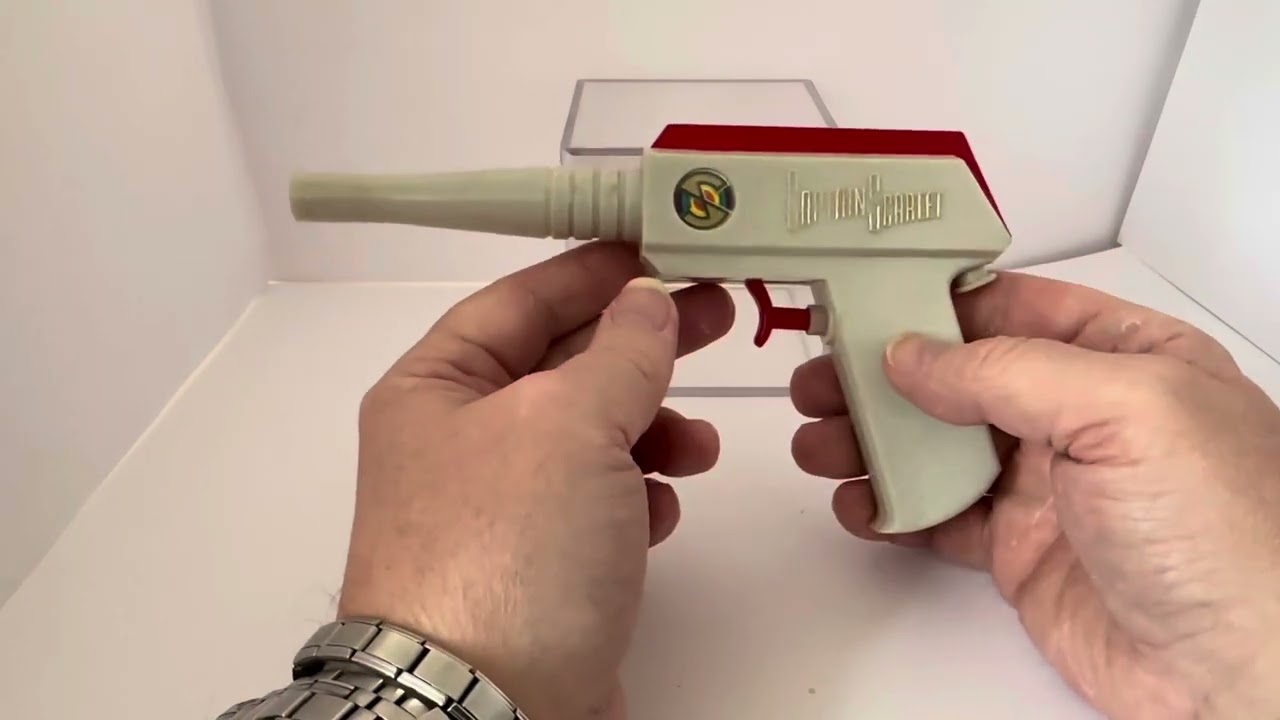 Vintage 1960s Century 21 Toys - Gerry Andersons Captain Scarlet And The Mysterons Water Pistol