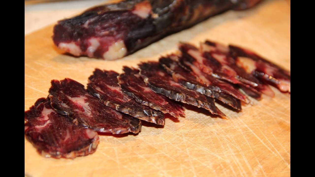Казы. Казылык. Сыровяленая конская колбаса.
