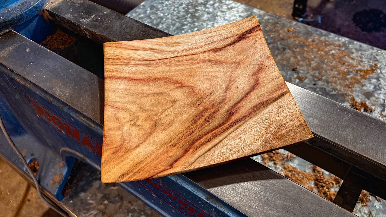 Woodturning Square Plate. The Richard Raffan way.