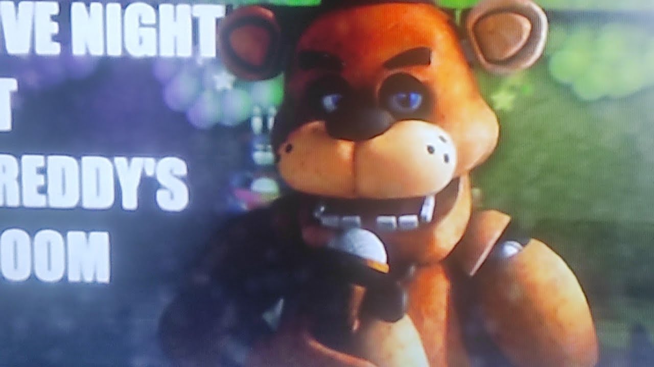 граю в Fnaf Doom в роблоксе