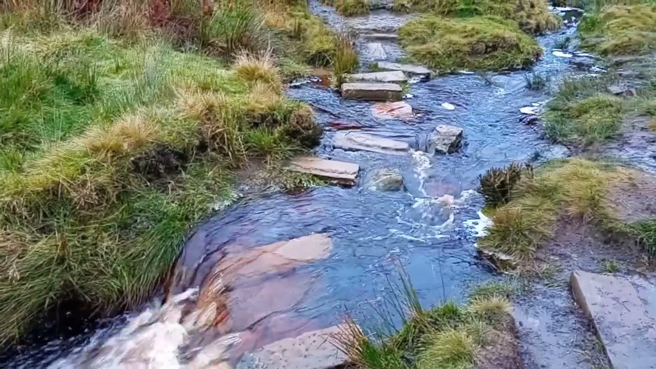Bront&euml; Waterfall, Bront&euml; Bridge, Top Withens and Penistone Hill (314m)