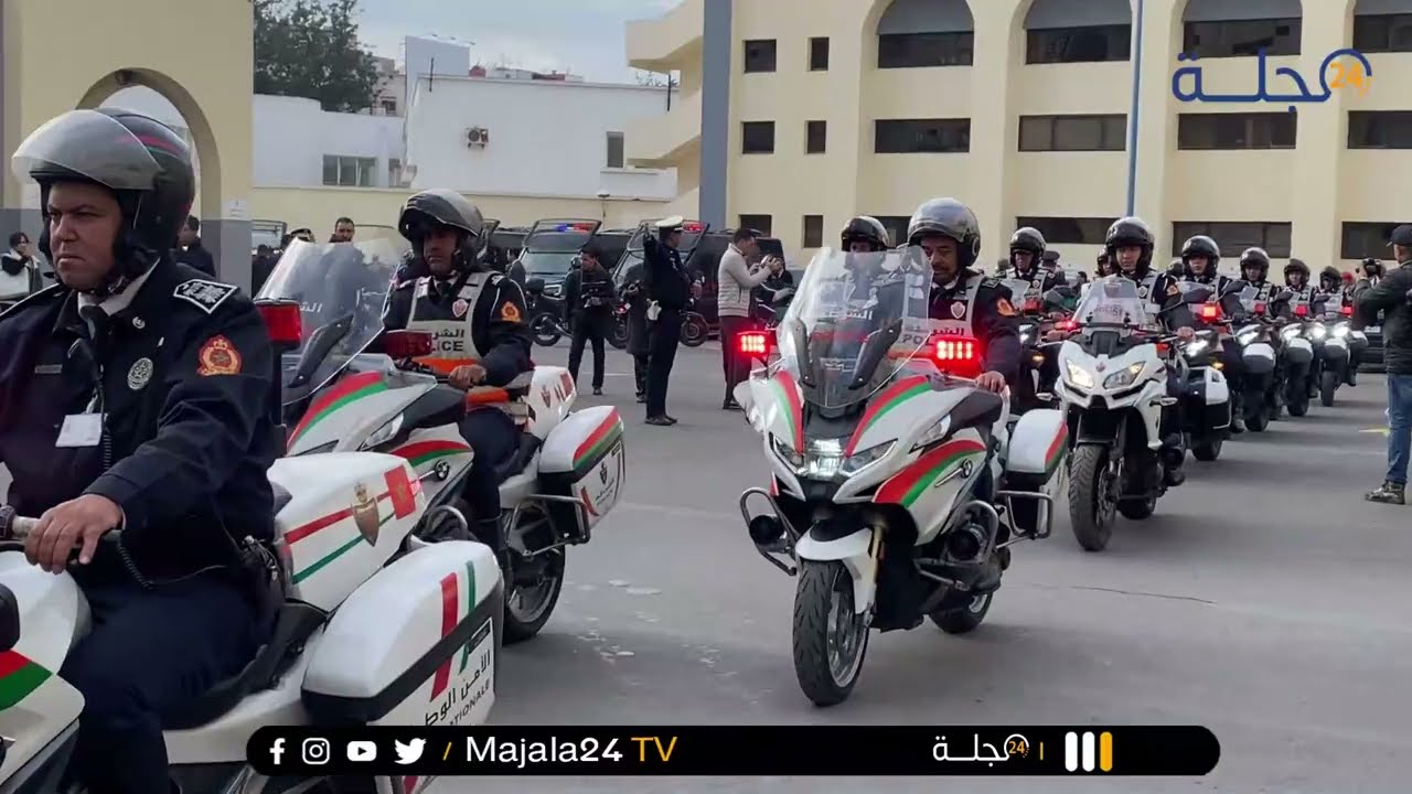 شاهد إستعراض فرقة الدراجين التابعين لولاية امن الدار البيضاء ليلة البوناني