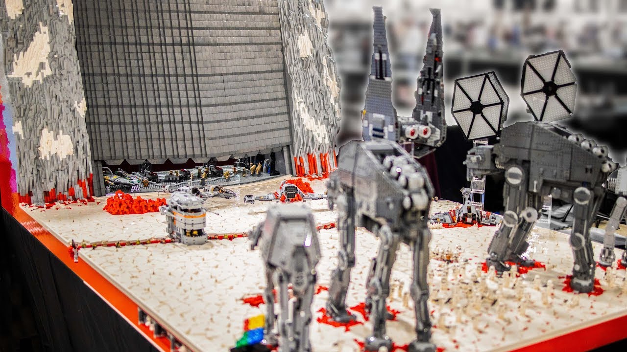 The Battle of Crait in LEGO (4K Quality)