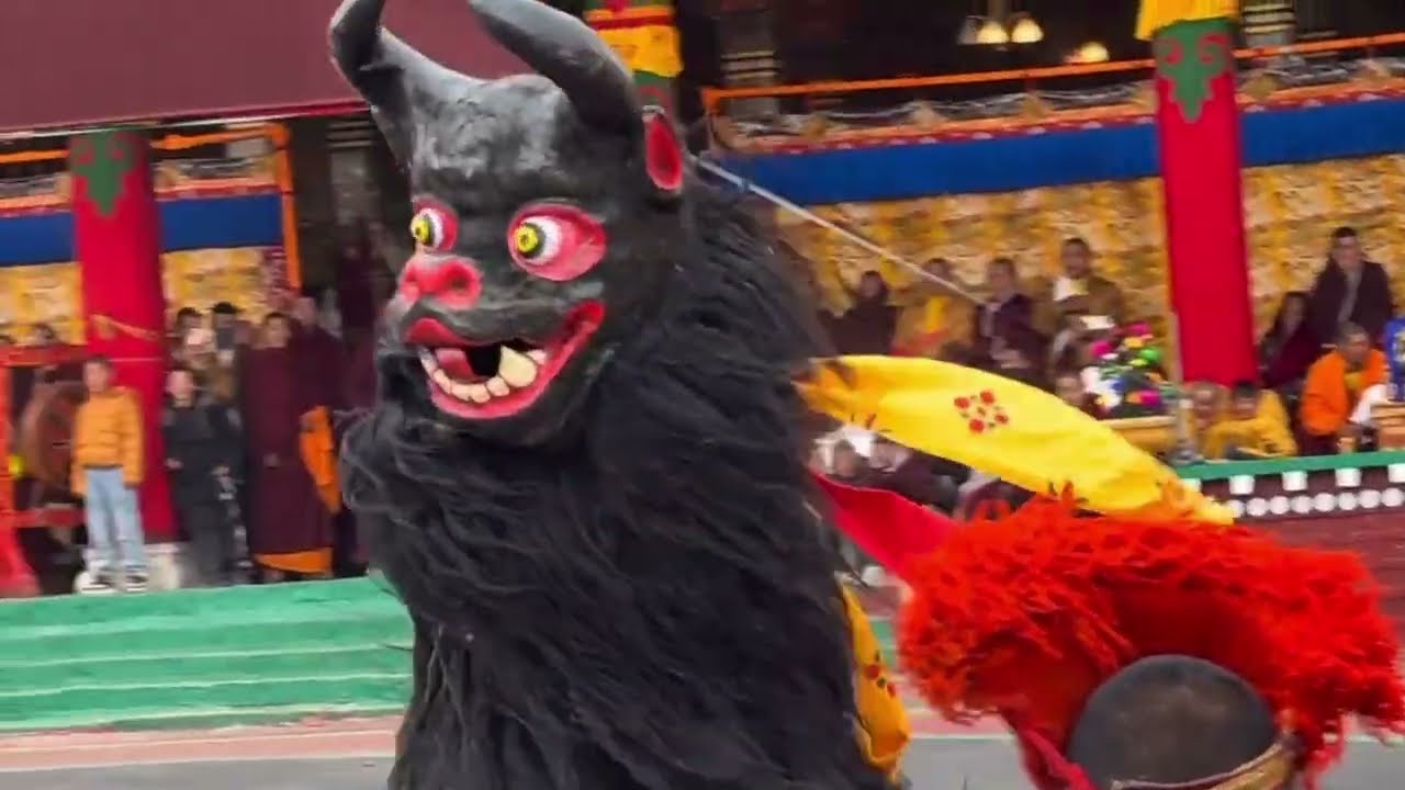 གཡག་འཆམ།  yak dance