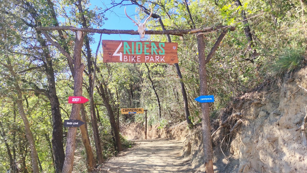 LOS IMPRESIONANTES PERALTES DEL - 4Riders BIKE PARK - 🔥