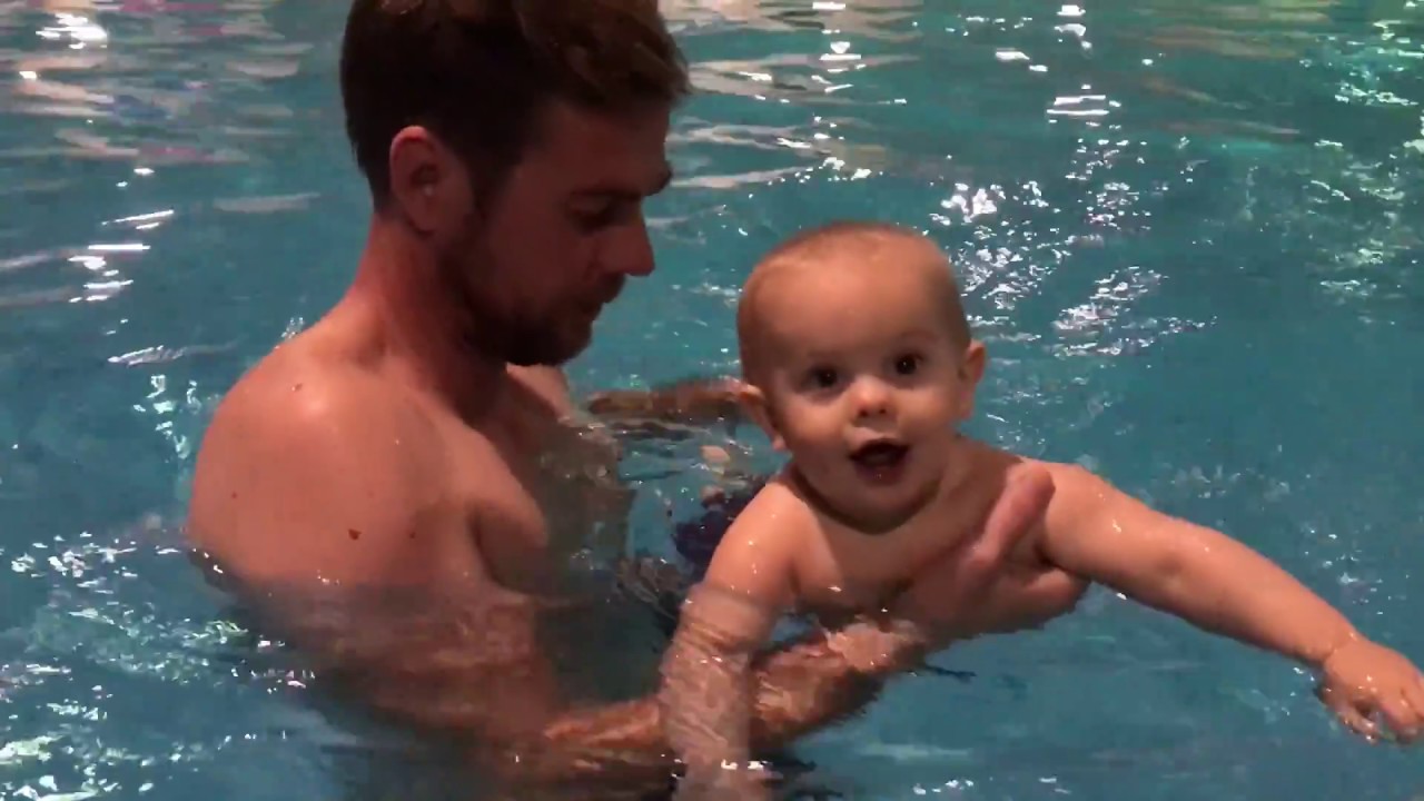 Úton a KisCsalád - FamilyTravelVLOG 1- Hotel Azúr