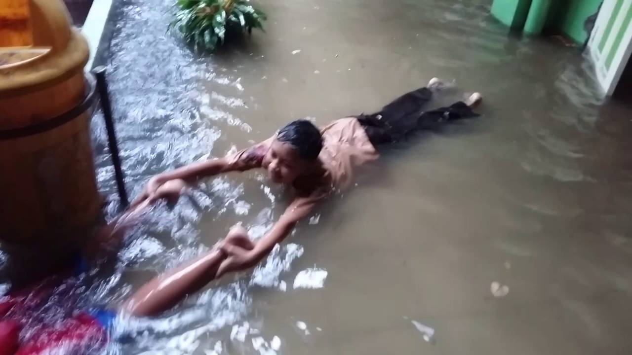 SDN KALIBATA 01 KEBANJIRAN JAM PULANG BELAJAR