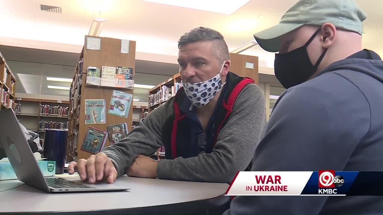 Oak Park High School rallies around Ukrainian teacher