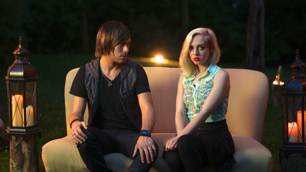 Beneath Your Beautiful - Labrinth feat. Emeli Sand&eacute; Acoustic (Madilyn Bailey & RUNAGROUND)