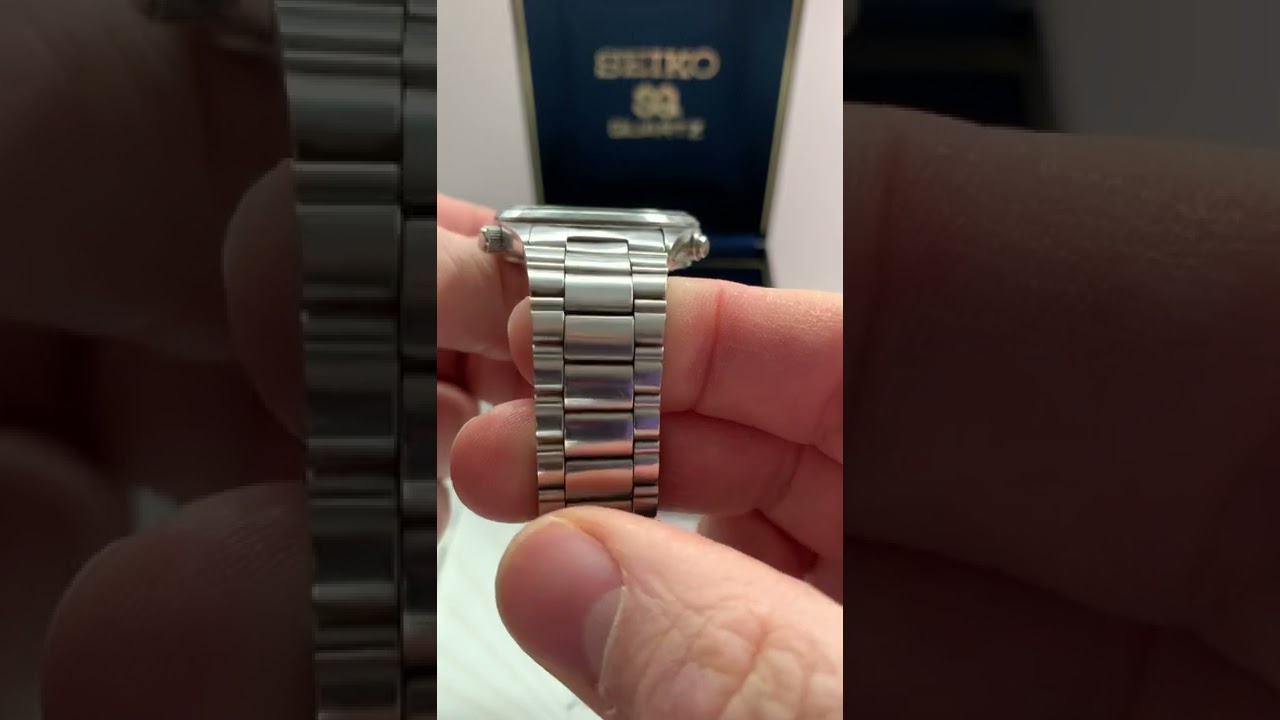 Seiko 7A28-7020 Quartz Chronograph from September 1983 James Bond 007 A View to a Kill Roger Moore