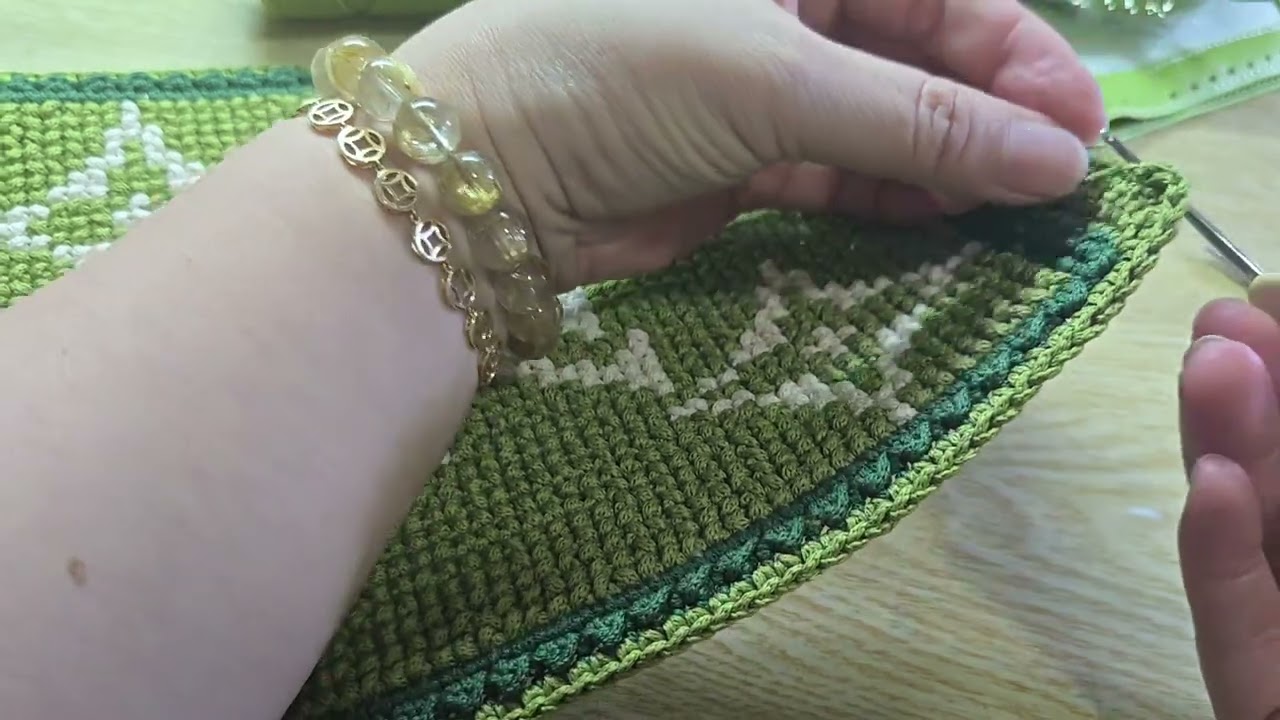 Handmade bag . Ráp túi trống phối da kết hợp móc và thêu . #móclen #handmade