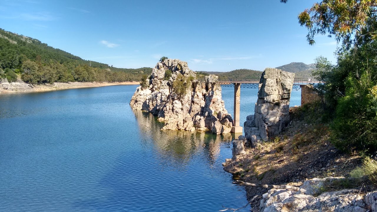 Spanish Roads Part 5 - Guadalupe to Embalse de Garcia de Sola