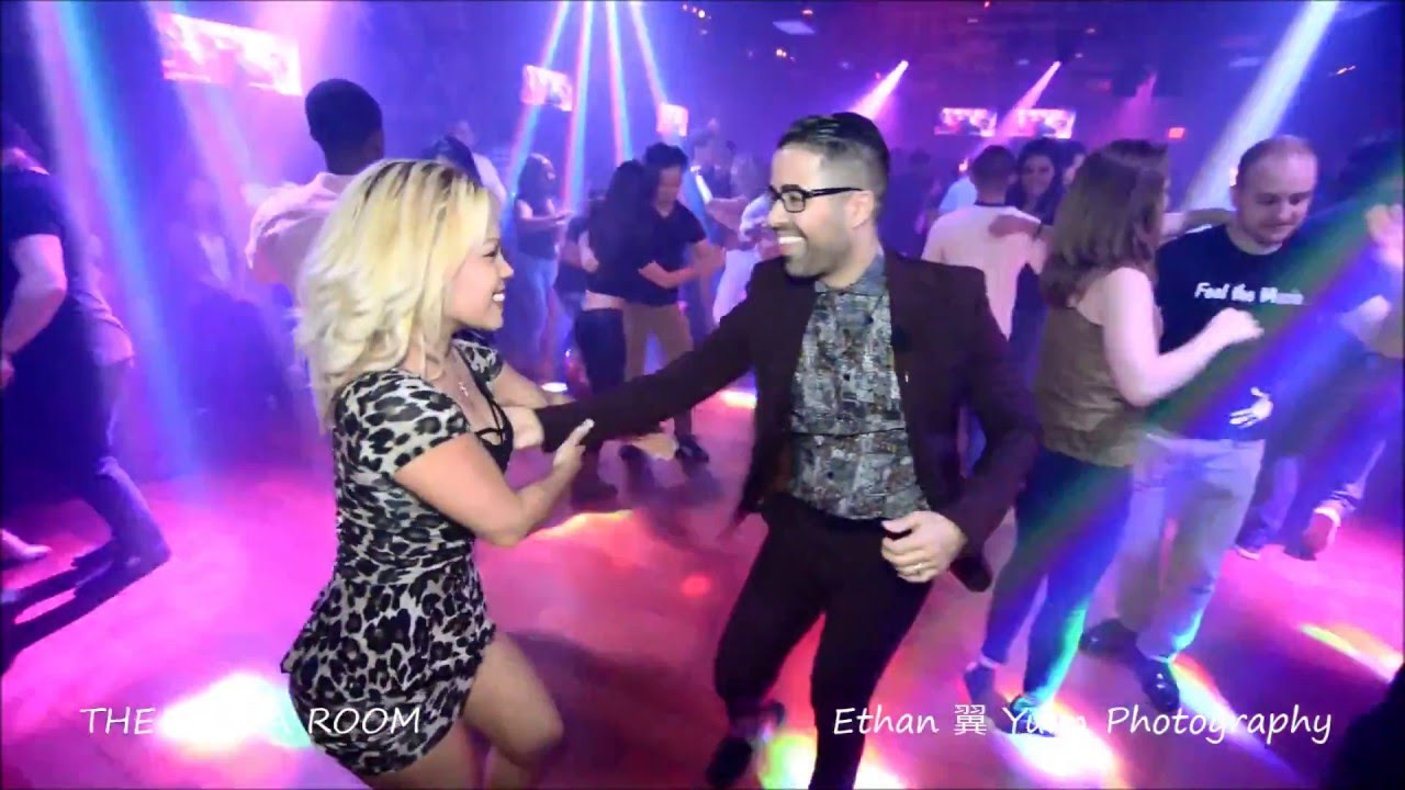 EL TIGUERE & ORIANA GABRIELA Bachata Social Dance At THE SALSA ROOM
