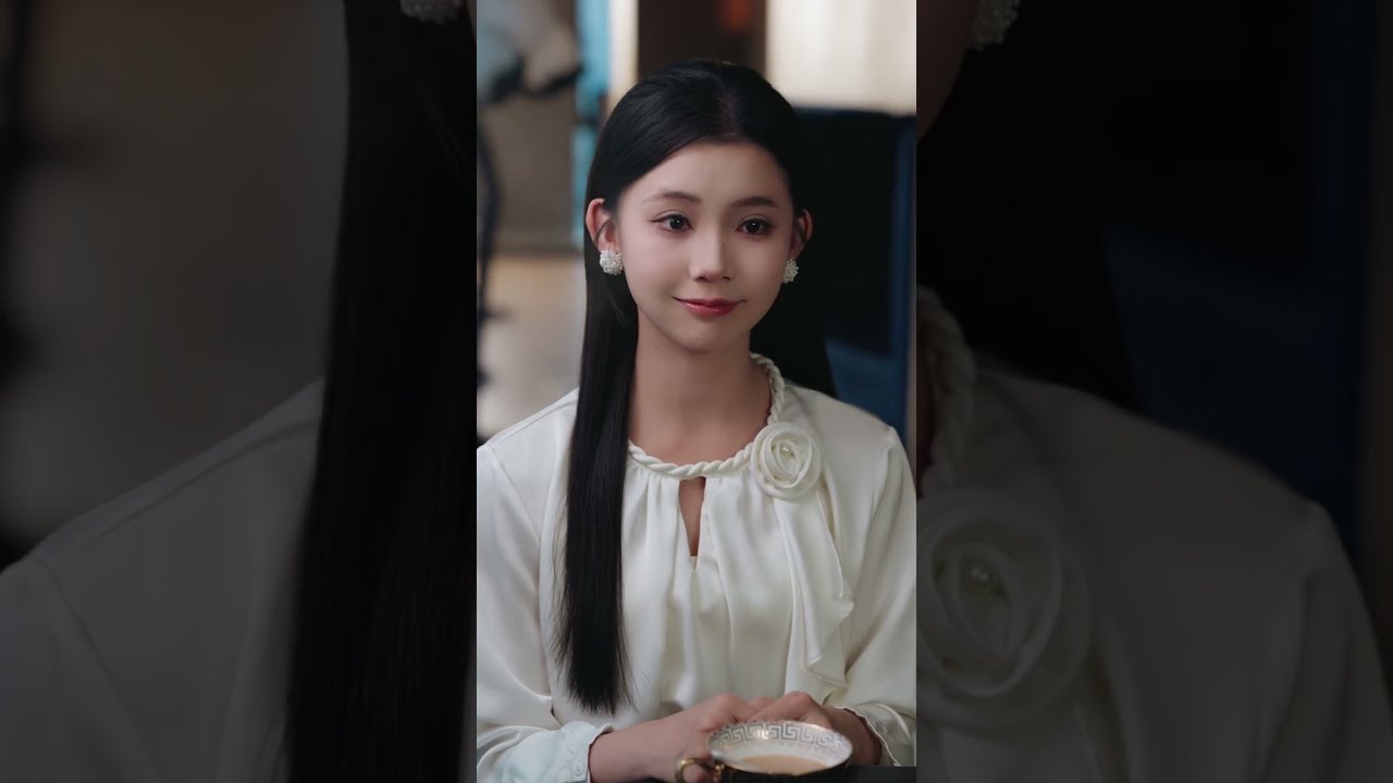 Thuê cô làm thư ký CEO để trả thù, anh lại nghiện thân thể mềm mại ấy, đêm nào cũng nhốt cô!