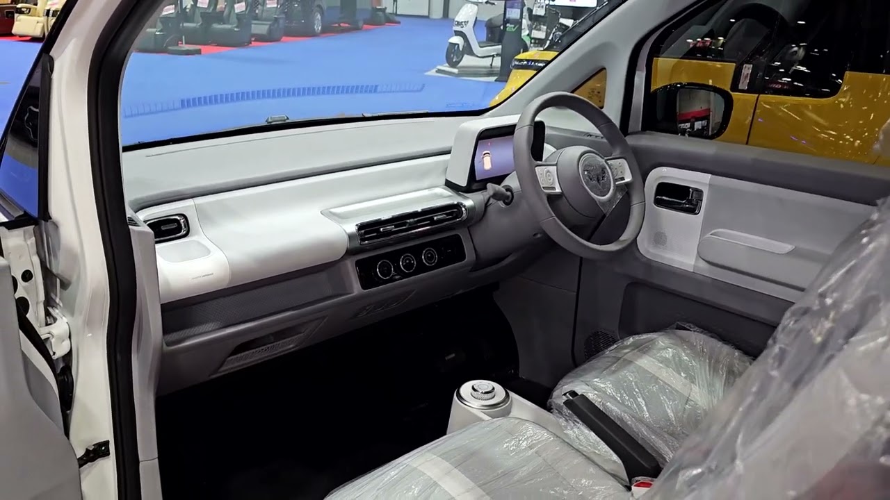 WULING Air EV Standard Range ราคา 425,000 บาท