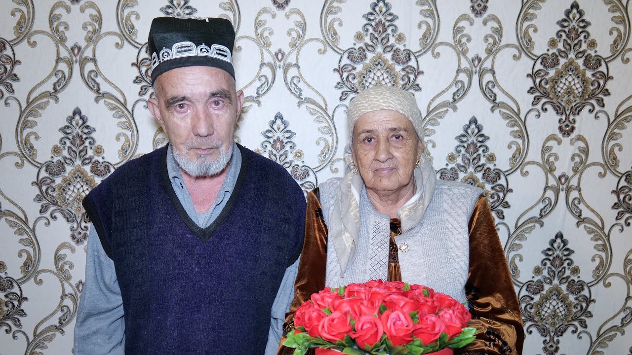 Зодрӯз муборак Тӯхта она, табрик аз номи фарзандон дар деҳаи Гулистон 