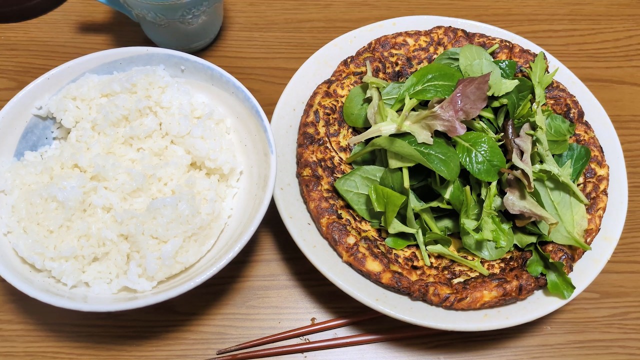 ただ、お好み焼きを食べる。