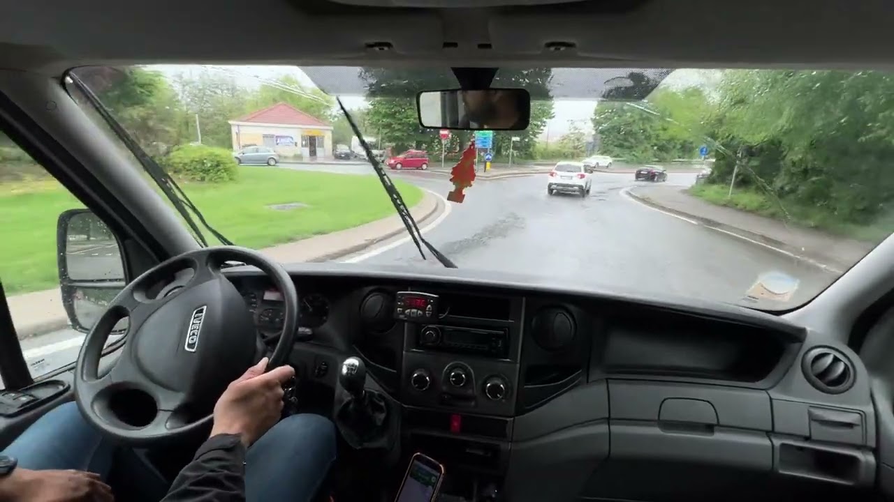 05 POV IVECO DAILY RAINING DAY