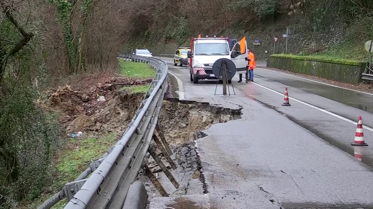 Frana a Corsagna, chiuso di nuovo il Brennero