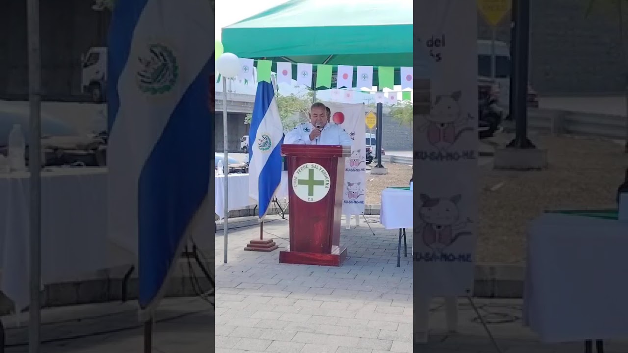 La Embajada de Japón en El Salvador entrega a Cruz Verde Salvadoreña ambulancias