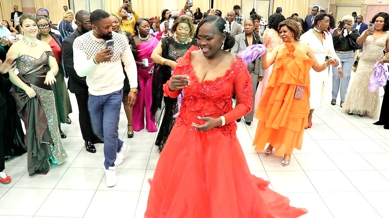 L ANNIVERSAIRE DE MAMAN NATHALIE MADAME NGOMA ( 60 ANS )