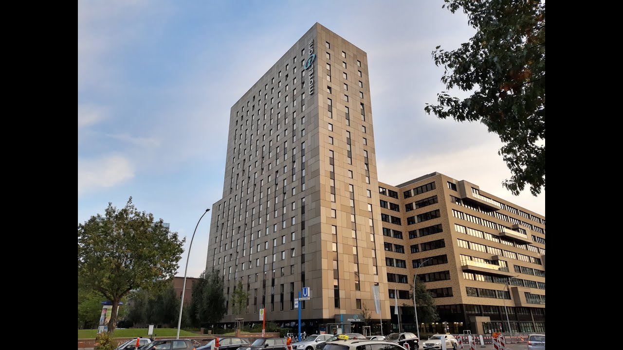 2009 ThyssenKrupp elevators - Motel One Hamburg-Alster, Germany